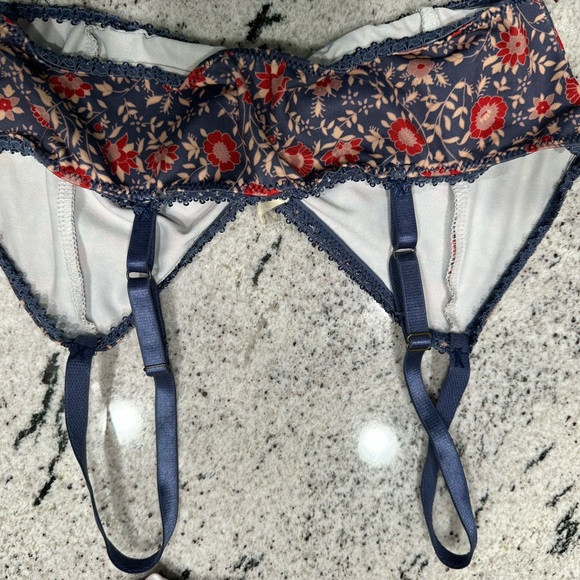 Spell bralette - Picture 3 of 4